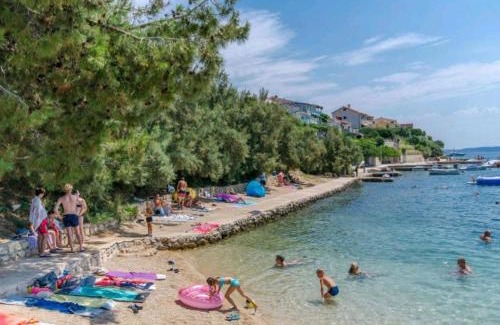 Miskovici Apartment | Top-Rated Family-Friendly Stay at Apartment Andrea