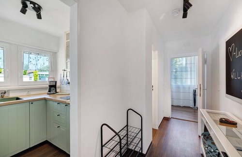 Langenargen Apartment | Apartment 'Andrea' with Balcony and Wi-Fi