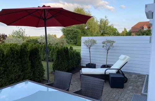 Wees Apartment | Family-Friendly Apartment Andres with Kitchen Amenities