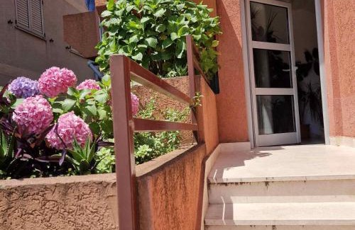 Maini Apartment | Family-Friendly Stay at Apartment Anika - Rated 9.8/10