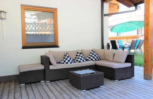 Zellbergeben Apartment | Guest Rated 9.8: Apartment Anita with Lake View & Spa