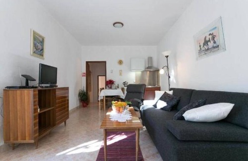 Gruz Apartment | Beautiful Apartment Anita in Gruž with Balcony & Breakfast