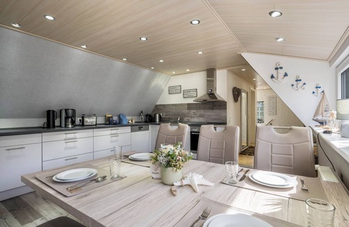 Ratekau Apartment | Cozy Apartment 'Ankerplatz Maria' with Ocean Views & Wi-Fi