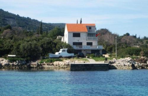 Kneza Apartment | Unmatched Oceanfront Getaway at Apartment Ante, Rated 10/10