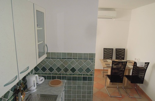 Dobova House | Cozy Apartment Antonia: Steps from Nature's Spa Retreat