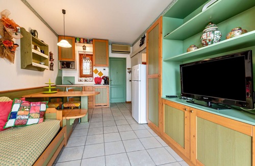 Monte Apartment | Cozy Appartamento Santa Giulia with Pool & Private Terrace