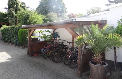 Darmstadt Apartment | Cozy Apartment EG 02 with Breakfast & Child-Friendly Amenities