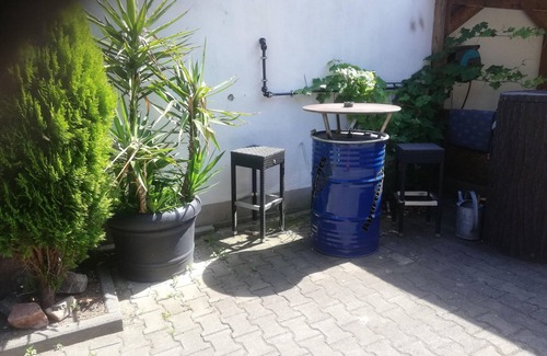 Darmstadt Apartment | Cozy Apartment EG 02 with Breakfast & Child-Friendly Amenities