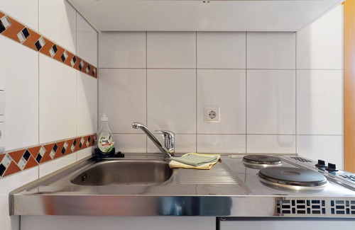 Obersulm Apartment | Apartment 'Apfelbaum' with Balcony and Wi-Fi