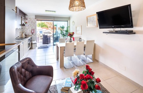 Vale de Carro Apartment | Family-Friendly Apartment Aphrodite with Ocean View in Portugal