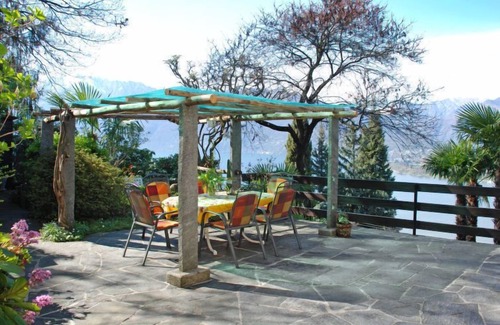 Vairano Apartment | Cozy Apartment App. 2 with Lake View & Spa Amenities