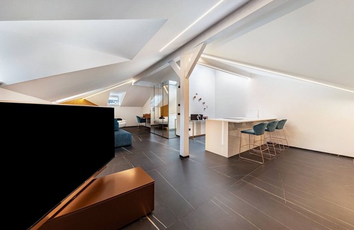 Centro - Piani - Rencio Apartment | Explore 'App 304 Palazzo Cavour': Mountain Views & Comfort