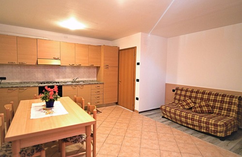 Dimaro Apartment | Appartamento Fantelli 5: Mountain View & Shared Terrace