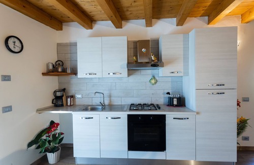 Vesio Apartment | Elegant Appartamento Ginevra with Ocean View & Balcony