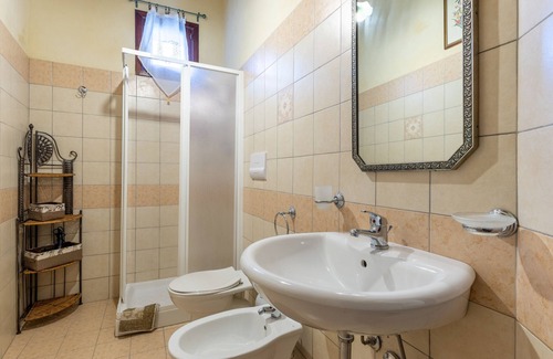 Modica House | Apartment 'Appartamento Torrione' with Private Terrace, Wi-Fi and Air Conditioning
