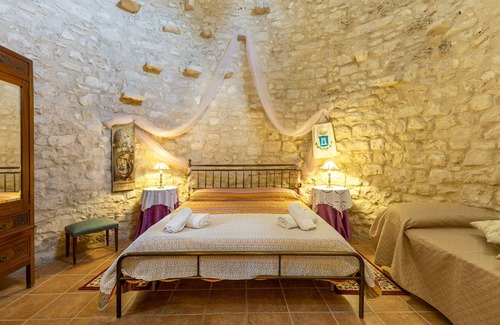 Modica House | Apartment 'Appartamento Torrione' with Private Terrace, Wi-Fi and Air Conditioning