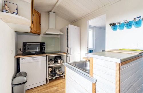 Barbatre Apartment | Cozy Apartment Steps from the Beach with Private Garden