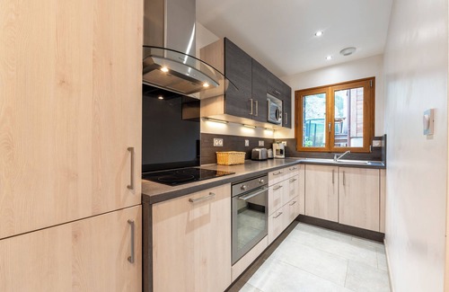 Lanslevillard Apartment | Apartment 'Appartement - Lanslevillard' with Private Terrace and Wi-Fi