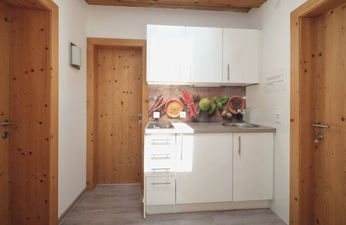 Fulpmes Apartment | Apartment 'Appartement Gletscherblick' with Mountain View, Private Terrace and Wi-Fi