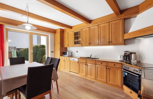Valles Apartment | Apartment 'Appartement Fischnaller Vals' with Mountain View, Shared Terrace and Wi-Fi
