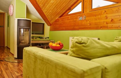 Volderau Apartment | Family-Friendly Retreat at Apartment Neugasteig-3