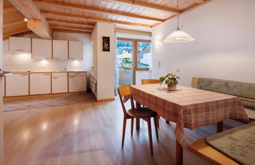 Resia Apartment | Scenic Appartements Egart 3: Lake View & Balcony Access