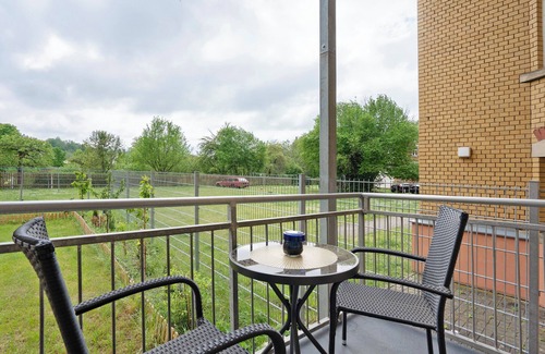 Plauen Apartment | Apartment 'Appartmenthaus - Wohnung A' with Garden & Wi-Fi