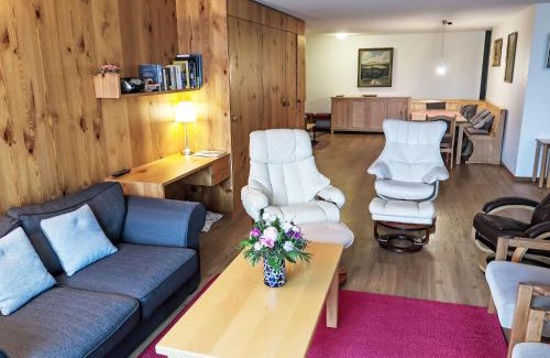 Acletta Apartment | Explore Apartment Utoring Acletta-132: Family-Friendly Oasis