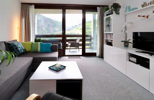 Acletta Apartment | Discover Apartment Utoring Acletta-88 with Pool Access