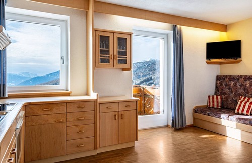 Maranza Apartment | Cozy Apt Sellablick: Mountain View with Private Terrace