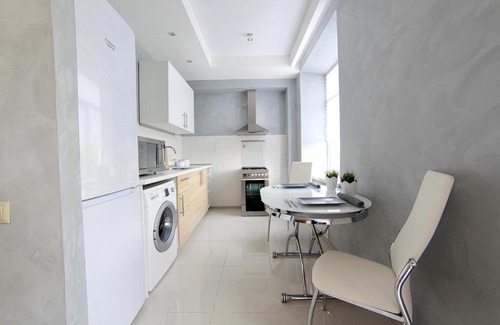 Avtozavodsky City District Apartment | Top-Rated Apartment APT52 with Wheelchair Access