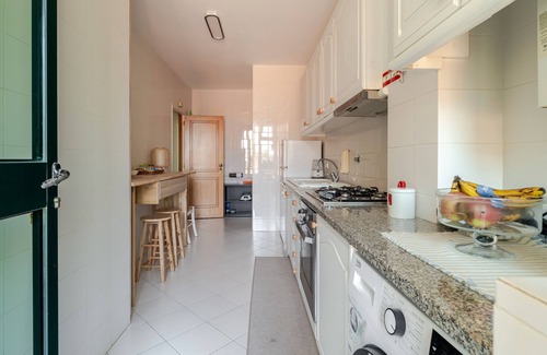 Apulia Apartment | Apartment 'Apuliamar' with Shared Pool, Shared Garden and Wi-Fi