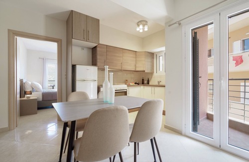 Kefalonia Apartment | Apartment 'Ardavani City 5' with Shared Terrace, Shared Garden and Air Conditioning