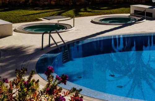 Els Arenals del Sol Apartment | Beachfront Haven: Apartment Arenales Playa del Sol