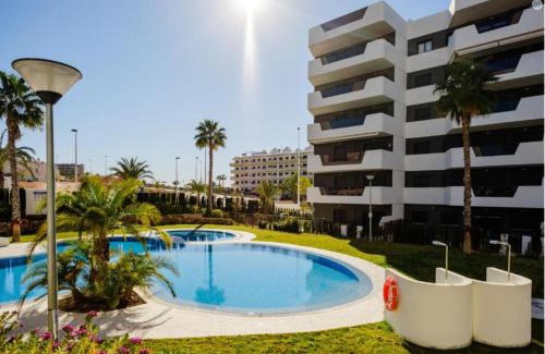 Els Arenals del Sol Apartment | Beachfront Haven: Apartment Arenales Playa del Sol