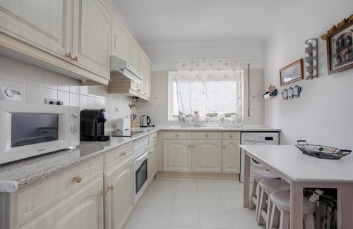 Portimao Apartment | Discover Apartment "Ariana" with Pool and Tennis Court