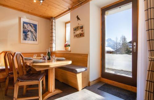 Montroc Apartment | Family-Friendly Appartment Arsene No 2 - Happy Rentals