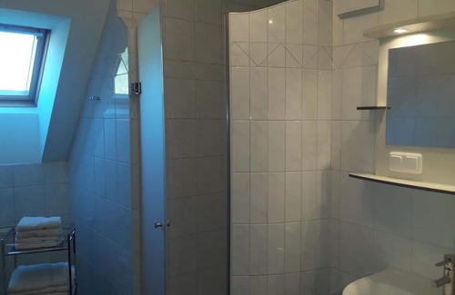 Goestling an der Ybbs Apartment | Relax at Apartment Steinkogl with Balcony & Sauna Access