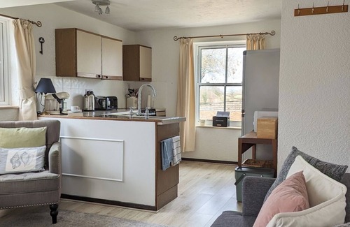 Rye Apartment | Oceanfront Apartment at Humphries Cross with Kitchen & Views