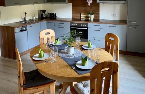 Russbach am Pass Gschuett Apartment | Family-Friendly Apartment Bergfeeling with 9.5/10 Rating