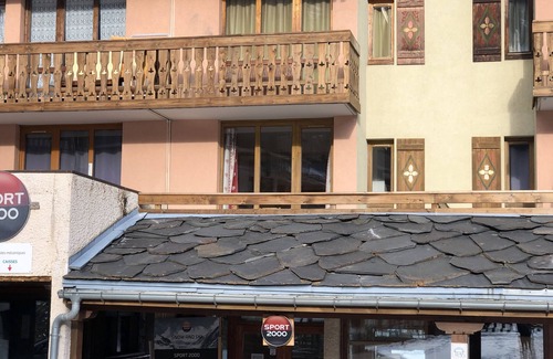 Valfrejus Apartment | Cozy Apartment at the Foot of the Slopes with Breakfast