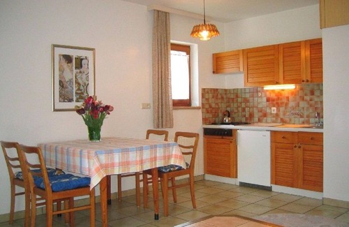 Unterach am Attersee Apartment | Cozy Apartment for 2-4 Guests at Haus Bianca & Sterngut