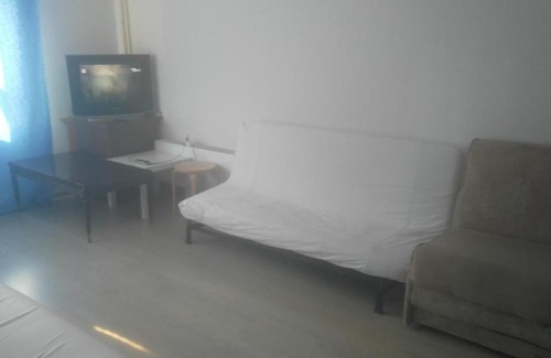 North-Eastern Administrative Okrug Apartment | Comfortable Apartment at VDNH with Hot Tub & Breakfast