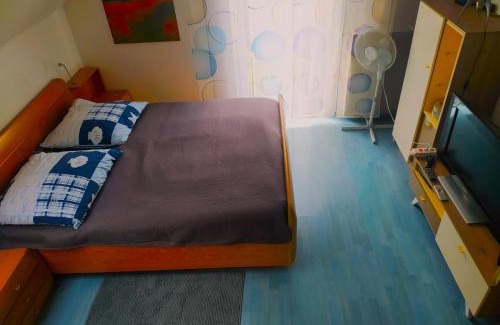 Leopoldshoehe House | Exceptional Two-Level Apartment: Pet & Child Friendly Retreat