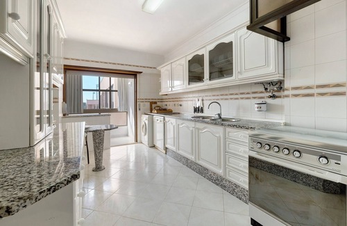 Cascais Apartment | Relax at Augusta's House: Balcony, Wi-Fi & Ocean View