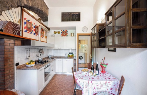 Corniglia Apartment | Oceanfront Apartment "Aurora" with Terrace & Spa Amenities