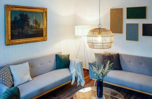 Bad Aussee Apartment | Pet-Friendly Apartment Aussee with Oceanfront Views & Netflix