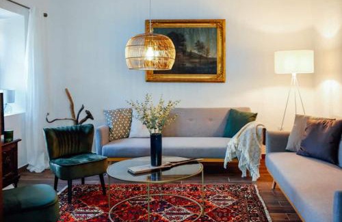 Bad Aussee Apartment | Pet-Friendly Apartment Aussee with Oceanfront Views & Netflix