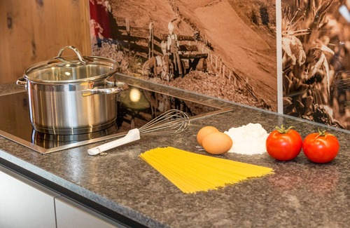 Valle di Casies Apartment | Mountain View Apartment 'Ausserharmerhof Anno 1556' Awaits
