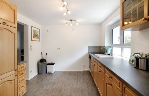 Neufrach Apartment | Top-Rated Apartment 'Auszeit' with Private Terrace & Garden